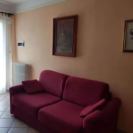 Lazzarini Imperia Franco In Con Piscina Condivisa