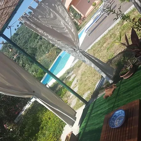 Lazzarini Imperia Franco In Con Piscina Condivisa Gorleri