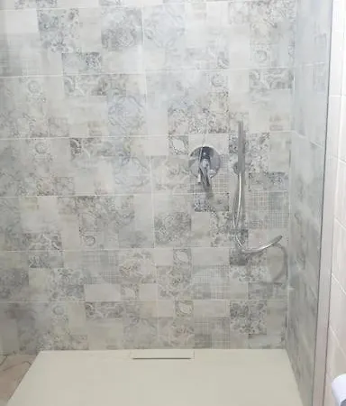 Lazzarini Imperia Franco In Con Piscina Condivisa Holiday home