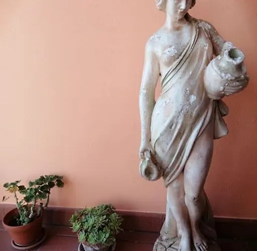 Lazzarini Imperia Franco In Con Piscina Condivisa