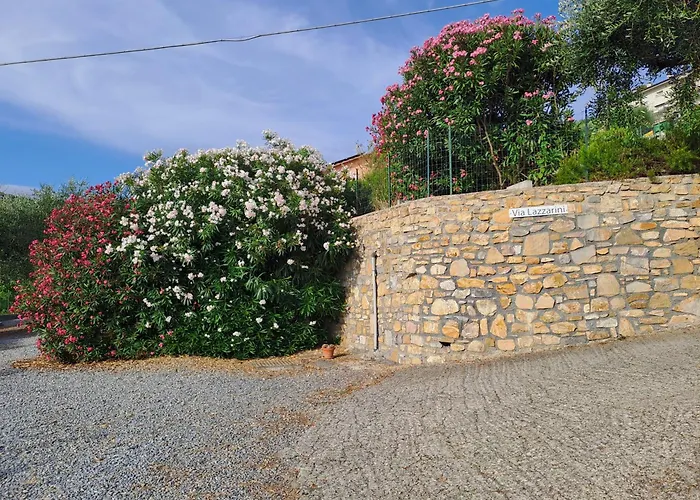 Lazzarini Imperia Franco In Con Piscina Condivisa * Gorleri