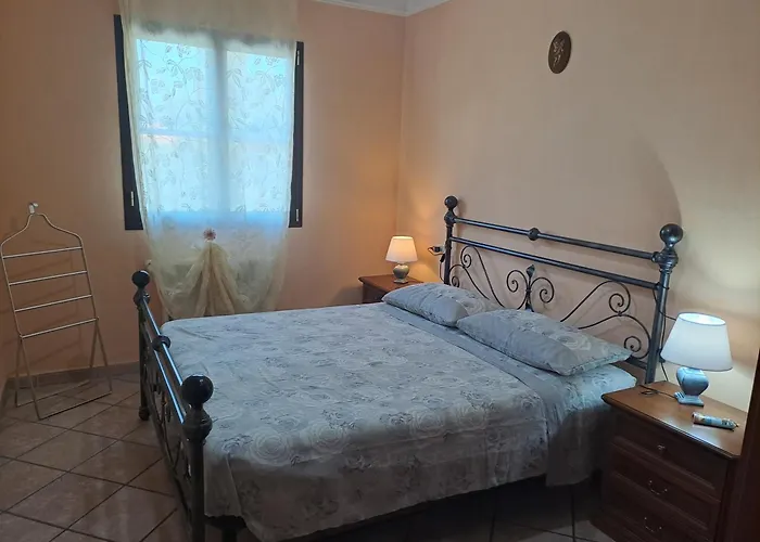 Lazzarini Imperia Franco In Con Piscina Condivisa * Gorleri